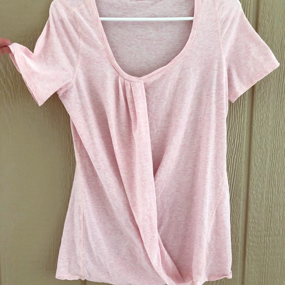 Lululemon Light Pink T Shirt - Size 6
